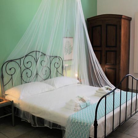 Li Perrini Boutique B&B Acquarica Phòng bức ảnh